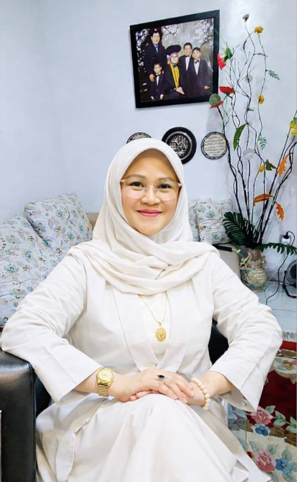 Foto Prof. Dr. Eva Latipah, S.Ag., S.Psi., M.Si., Ketua Umum PPPAII